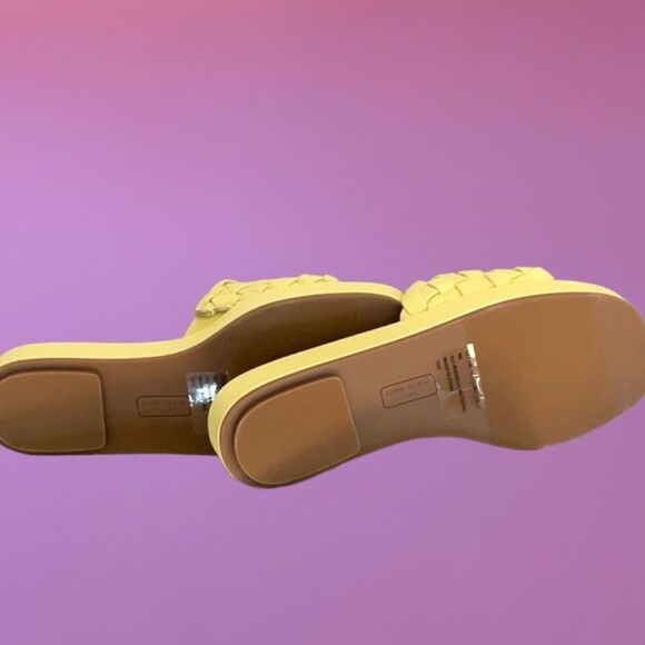 ANNE KLEIN NEW IN BOX AKTOMISINA SANDAL SLIDE SHOE 8M YELLOW - Picture 5 of 9